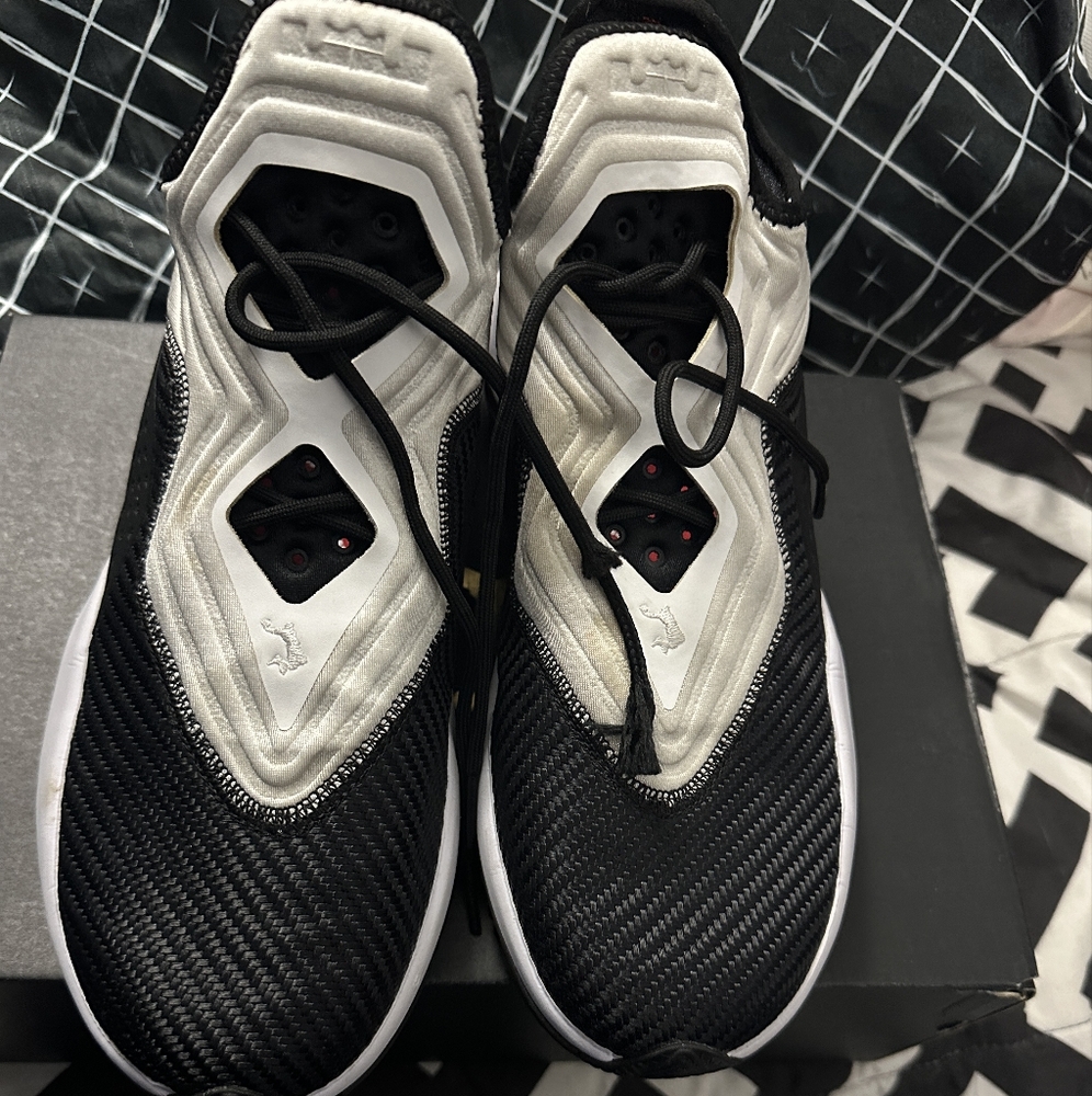 Nike high top black, white and red color